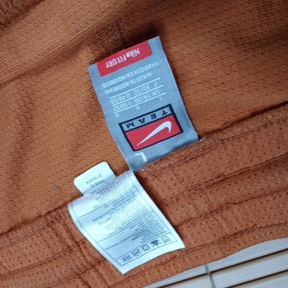 Nike Team Nike Fit Dry University of Texas gym shorts. Drawstring waist. Sz Larg - Picture 7 of 9
